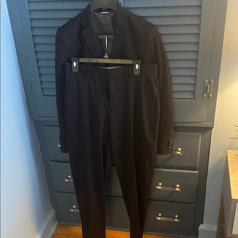 Big boys all Black Suit! Excellent condition.